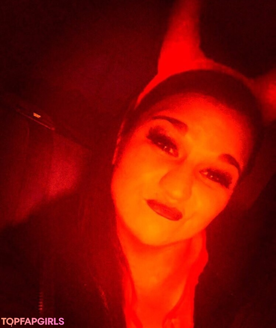 Foto desnuda filtrada de OnlyFans de Begformolly #85 Foto desnuda filtrada de OnlyFans de Begformolly #85