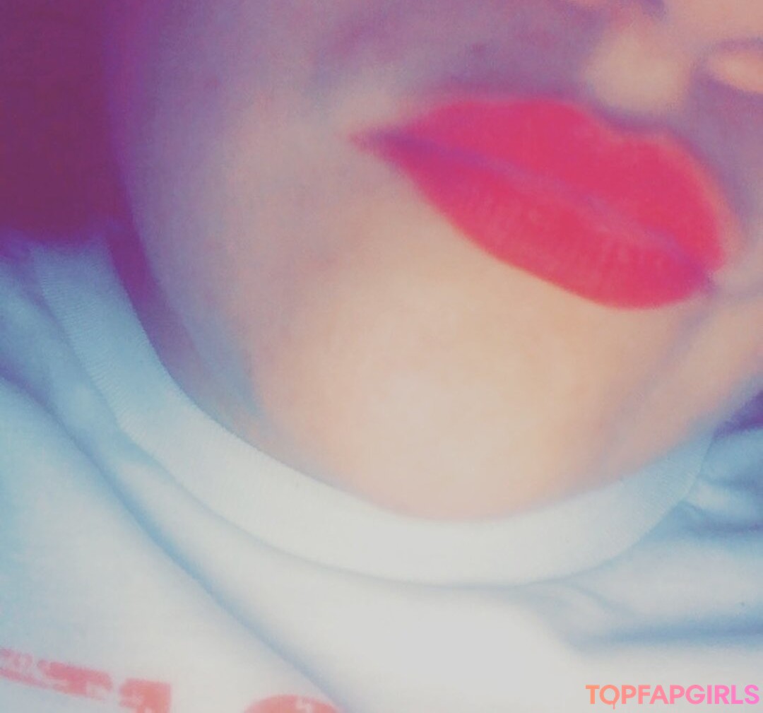 Foto desnuda filtrada de OnlyFans de Begformolly #86 Foto desnuda filtrada de OnlyFans de Begformolly #86