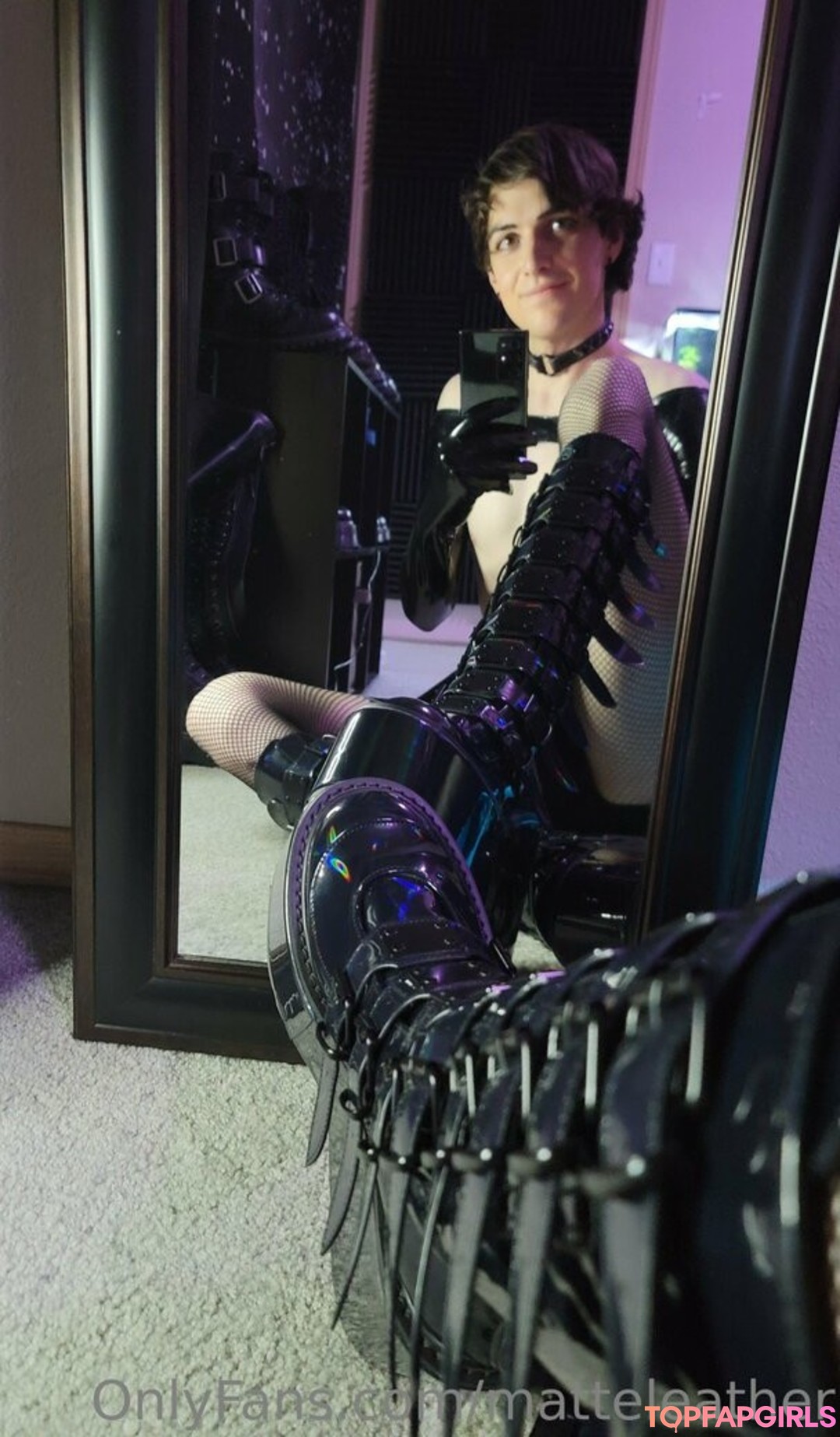 Foto desnuda filtrada de OnlyFans de Matteleather #33 Foto desnuda filtrada de OnlyFans de Matteleather #33