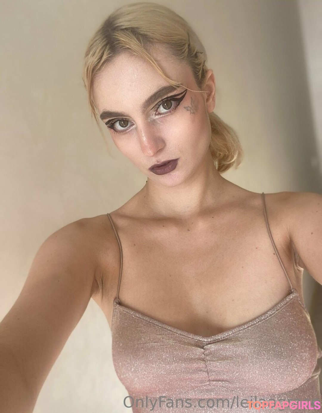 Foto desnuda filtrada de OnlyFans de Leilaagrace #61 Foto desnuda filtrada de OnlyFans de Leilaagrace #61