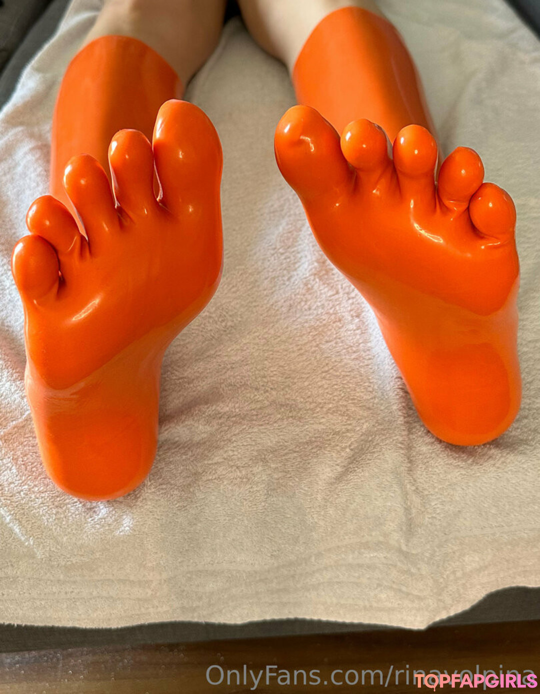 Foto desnuda filtrada de OnlyFans de Rinavolpina #160 Foto desnuda filtrada de OnlyFans de Rinavolpina #160