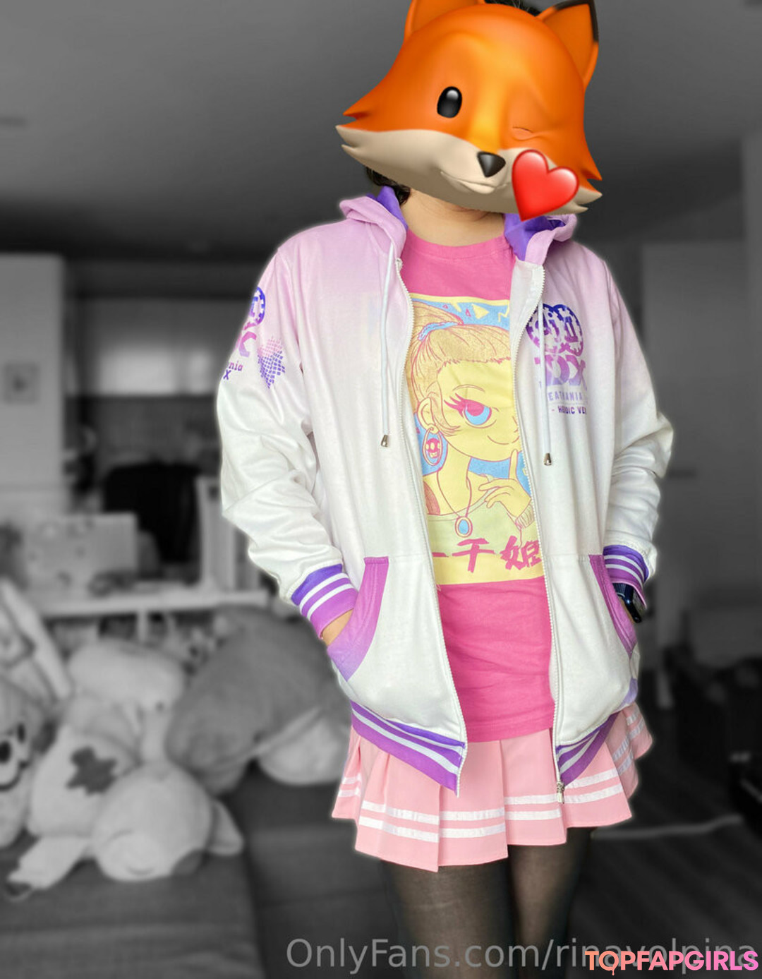 Foto desnuda filtrada de OnlyFans de Rinavolpina #167 Foto desnuda filtrada de OnlyFans de Rinavolpina #167