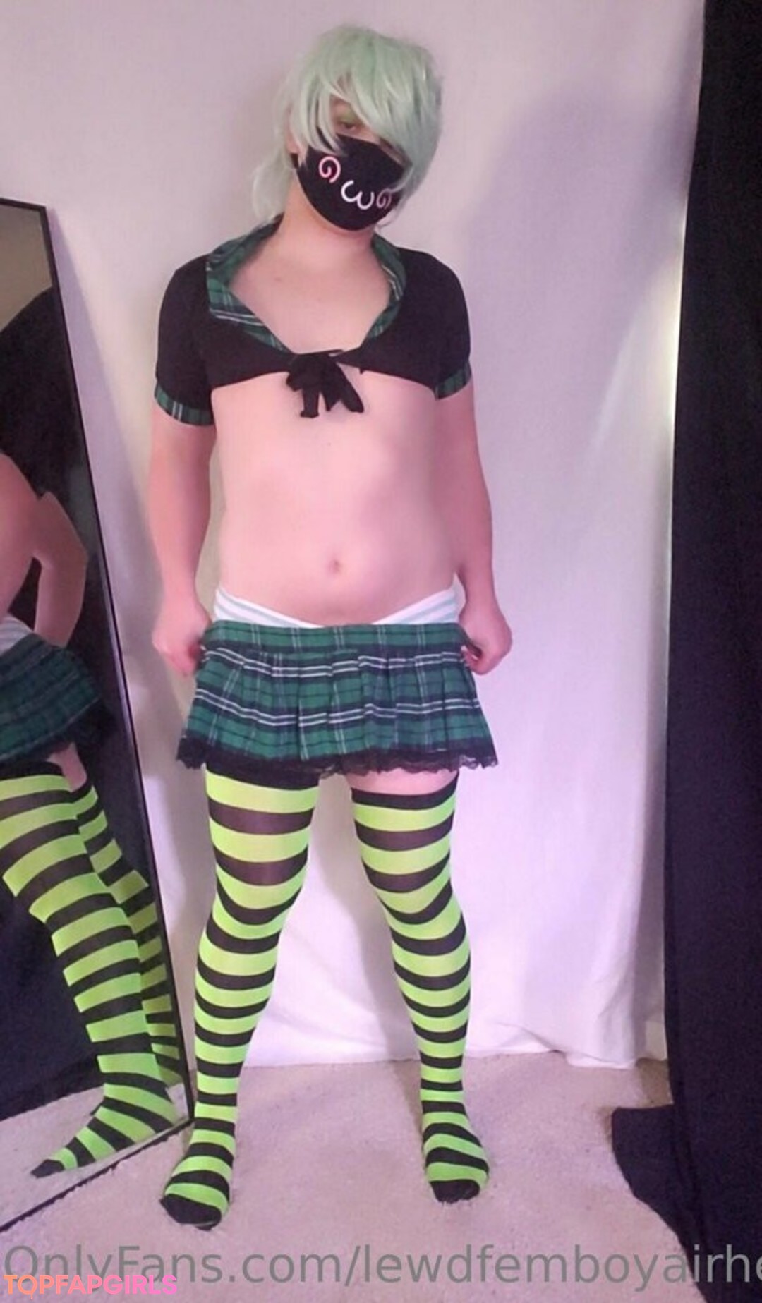 Foto desnuda filtrada de OnlyFans de Lewdfemboyairhead #151 Foto desnuda filtrada de OnlyFans de Lewdfemboyairhead #151