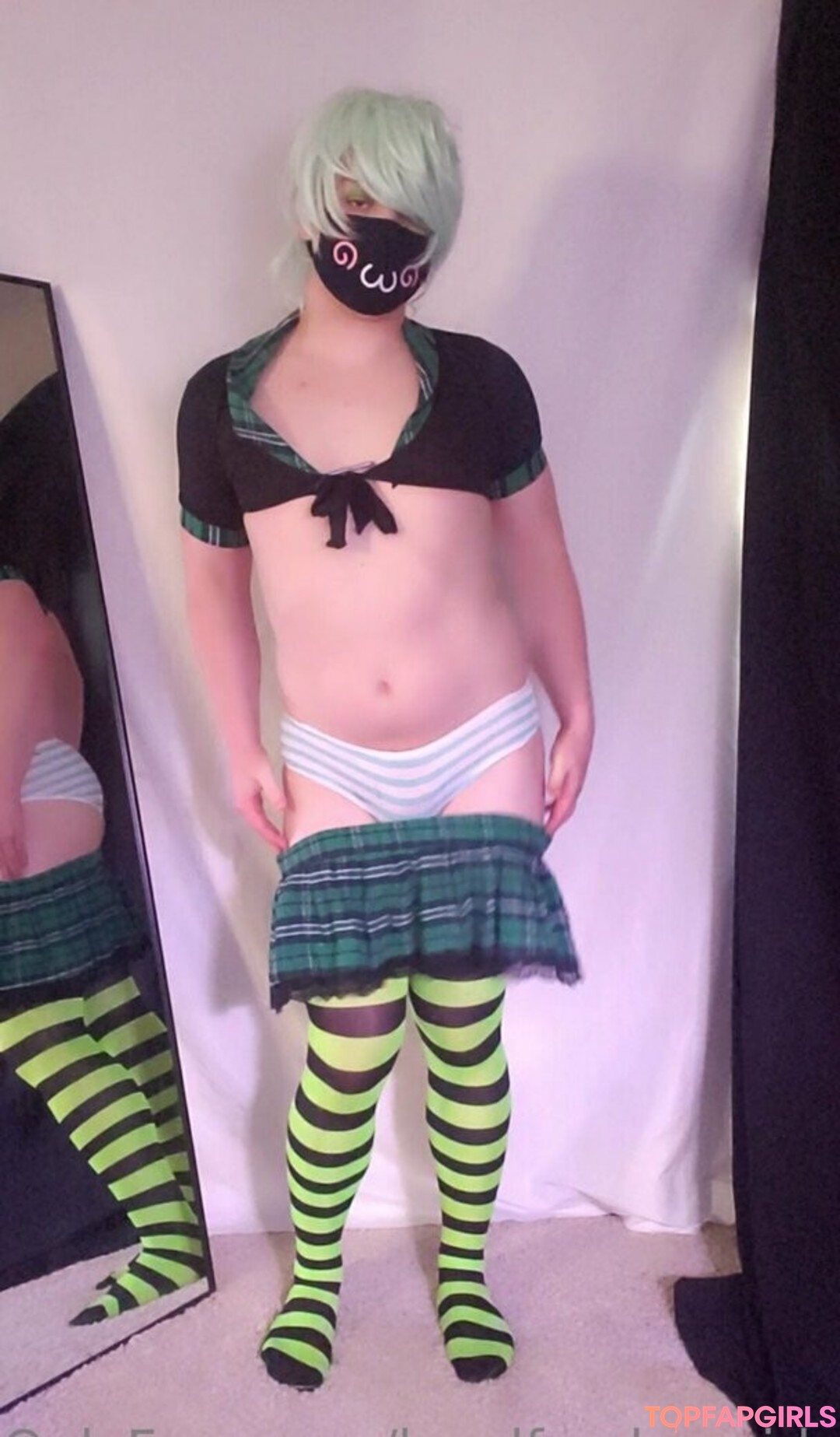 Foto desnuda filtrada de OnlyFans de Lewdfemboyairhead #152 Foto desnuda filtrada de OnlyFans de Lewdfemboyairhead #152