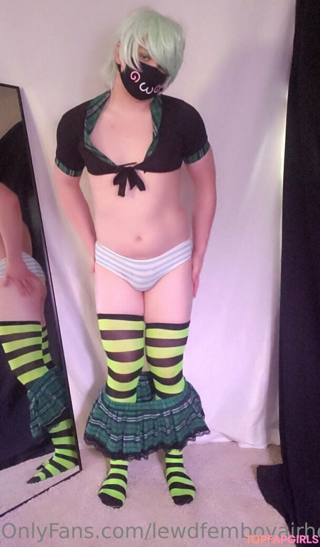 Foto desnuda filtrada de OnlyFans de Lewdfemboyairhead #154 Foto desnuda filtrada de OnlyFans de Lewdfemboyairhead #154