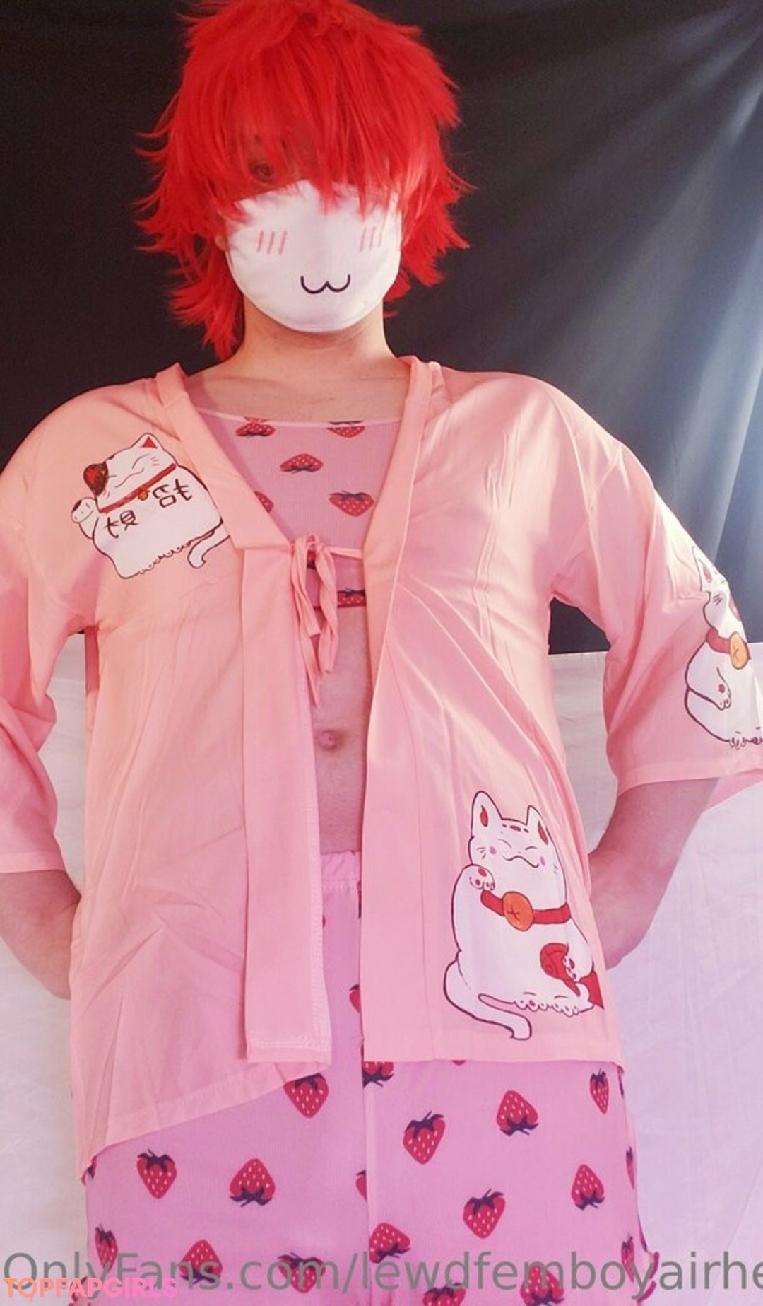 Foto desnuda filtrada de OnlyFans de Lewdfemboyairhead #28 Foto desnuda filtrada de OnlyFans de Lewdfemboyairhead #28