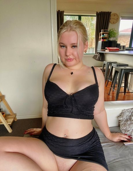 Foto desnuda filtrada de OnlyFans de Bllondeangell