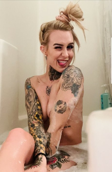 Foto desnuda filtrada de OnlyFans de Taylor Starling