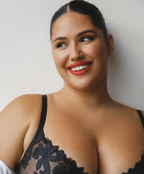 Curvy Goddesses