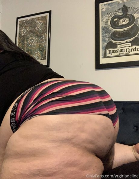 Foto desnuda filtrada de OnlyFans de Gothgfadeline