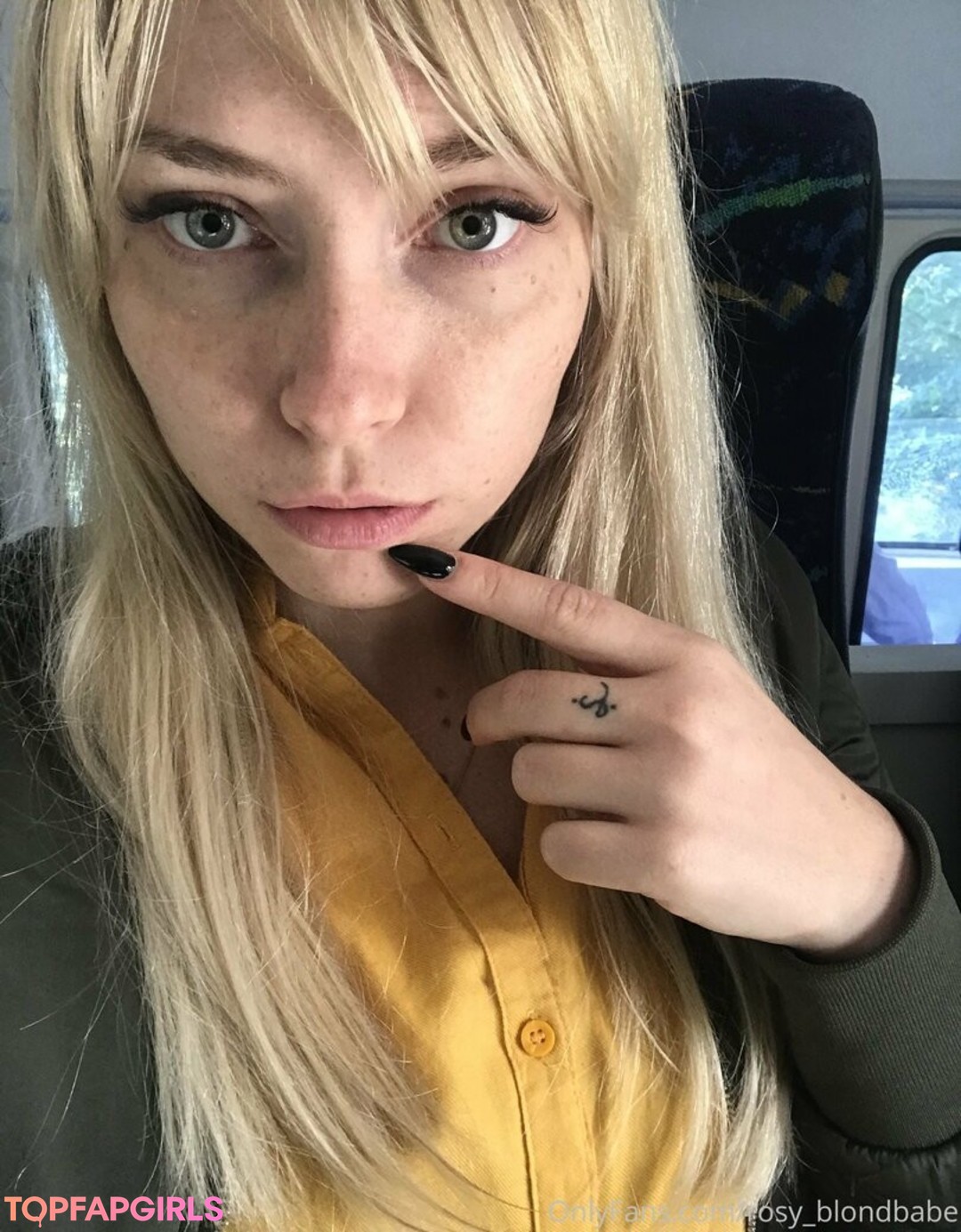 Foto desnuda filtrada de OnlyFans de Rosyblondbabe #33 Foto desnuda filtrada de OnlyFans de Rosyblondbabe #33