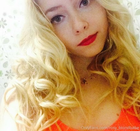 Foto desnuda filtrada de OnlyFans de Rosyblondbabe