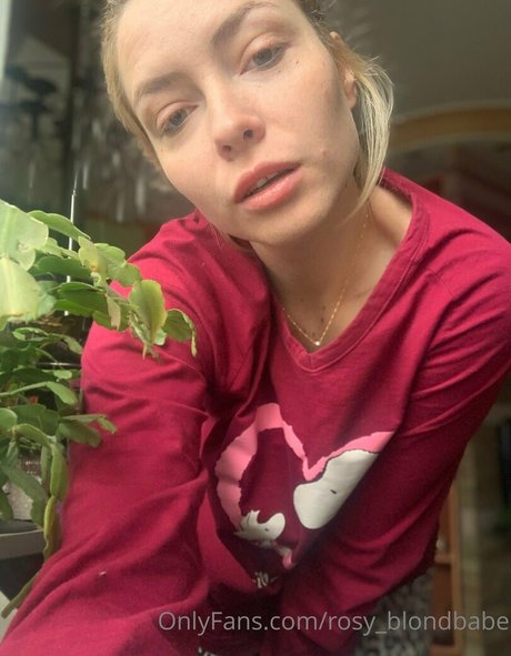 Rosy_blondbabe