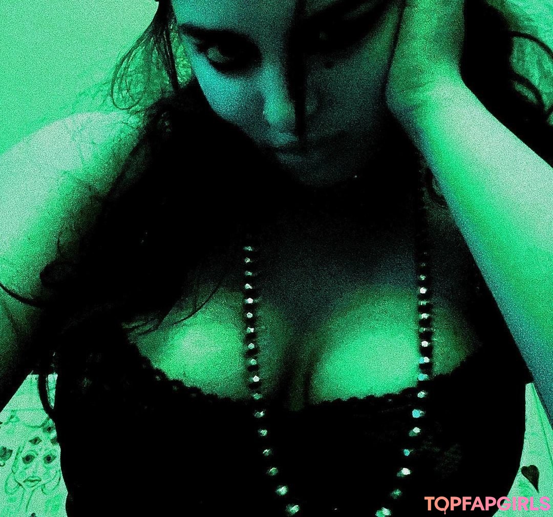 Foto desnuda filtrada de OnlyFans de Maddy Adderley #18 Foto desnuda filtrada de OnlyFans de Maddy Adderley #18