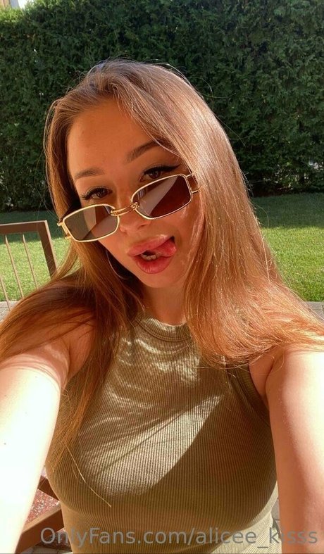 Alicee_kisss