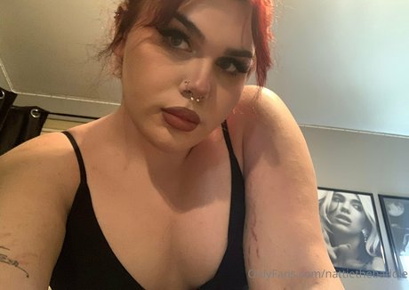 Foto desnuda filtrada de OnlyFans de Nattiethebaddie