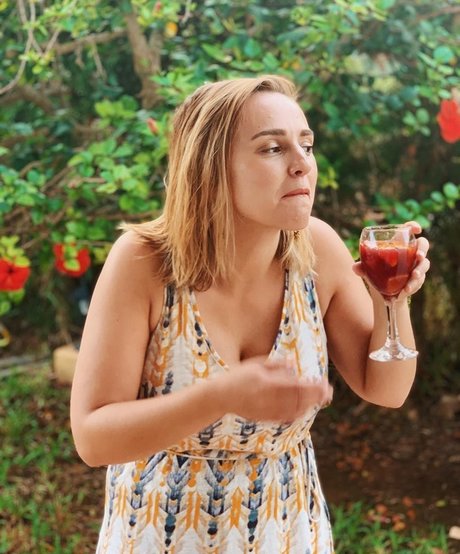 Hannah Witton