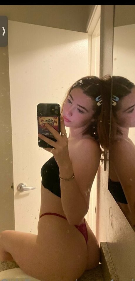 Foto desnuda filtrada de OnlyFans de Meow4meb1tchh