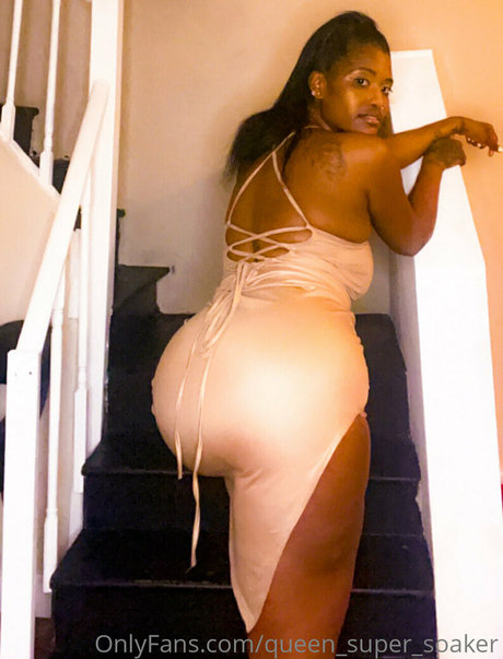 Queensupersoaker