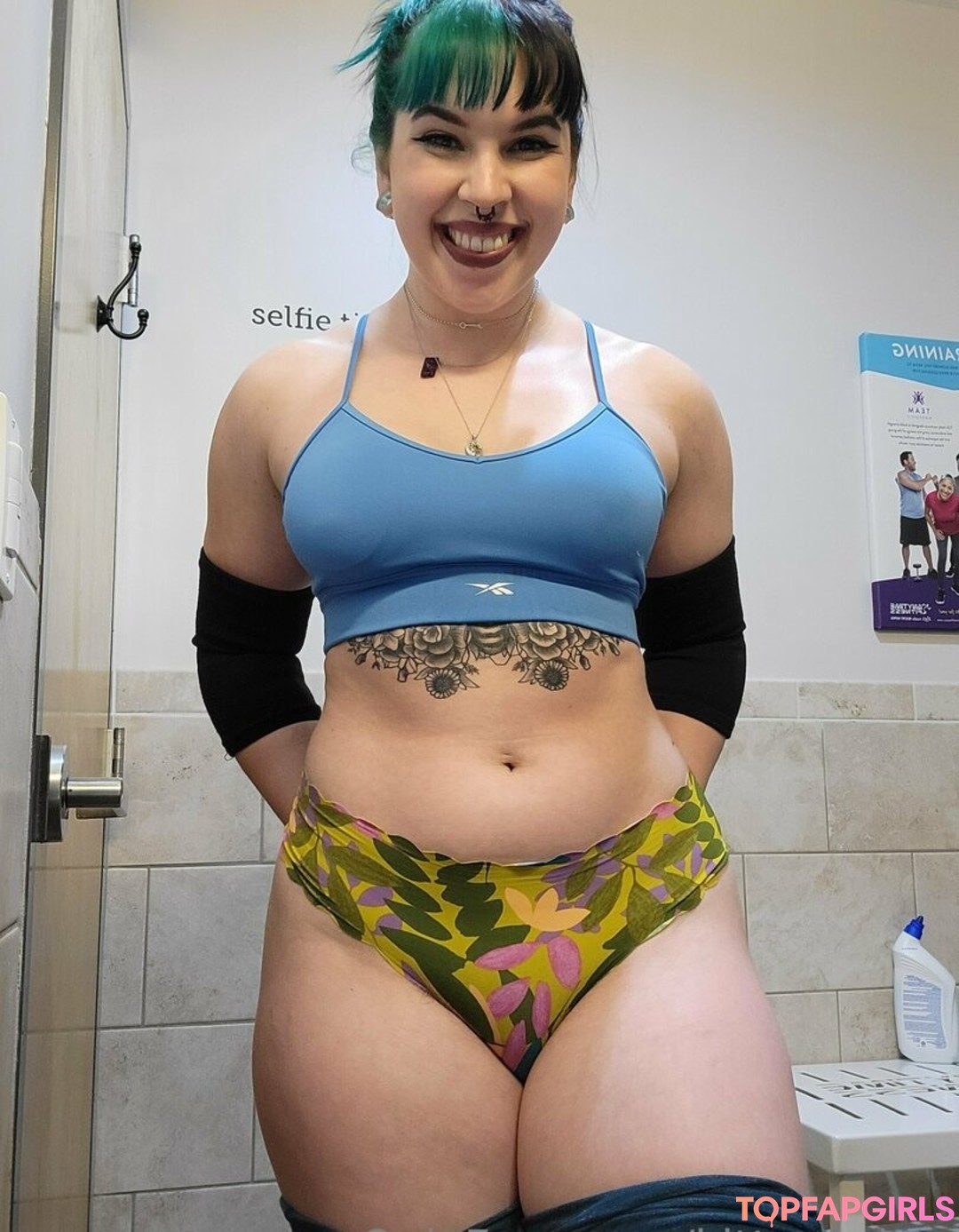 Foto desnuda filtrada de OnlyFans de Kittyycakes #29 Foto desnuda filtrada de OnlyFans de Kittyycakes #29