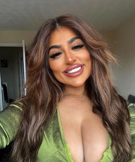 Priya Yasmin X