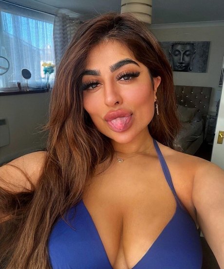 Foto desnuda filtrada de OnlyFans de Priya Yasmin X