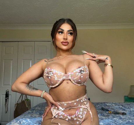 Foto desnuda filtrada de OnlyFans de Priya Yasmin X