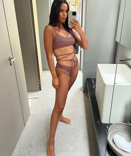 Foto desnuda filtrada de OnlyFans de Rochelle Humes