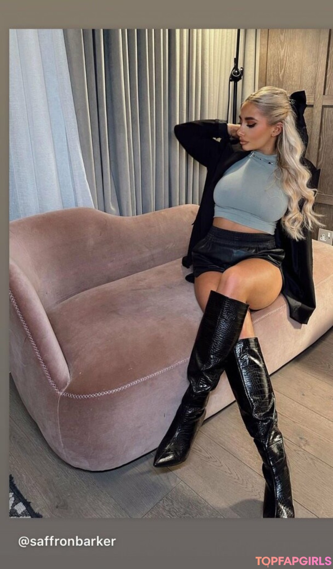 Foto desnuda filtrada de OnlyFans de Saffron Barker #13 Foto desnuda filtrada de OnlyFans de Saffron Barker #13