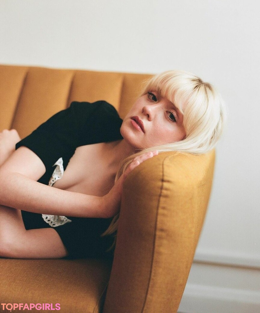 Foto desnuda filtrada de OnlyFans de Maisie Peters #160 Foto desnuda filtrada de OnlyFans de Maisie Peters #160