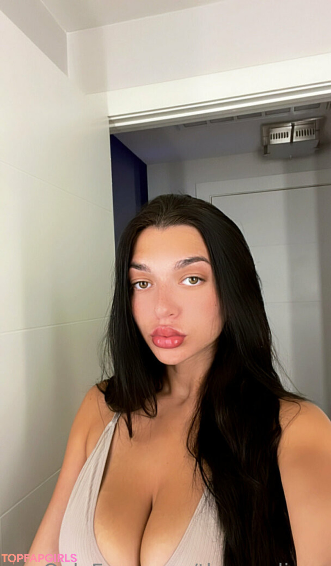 Foto desnuda filtrada de OnlyFans de Therosaliaxo #150 Foto desnuda filtrada de OnlyFans de Therosaliaxo #150