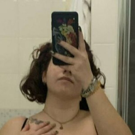 Foto desnuda filtrada de OnlyFans de Heresaredhead