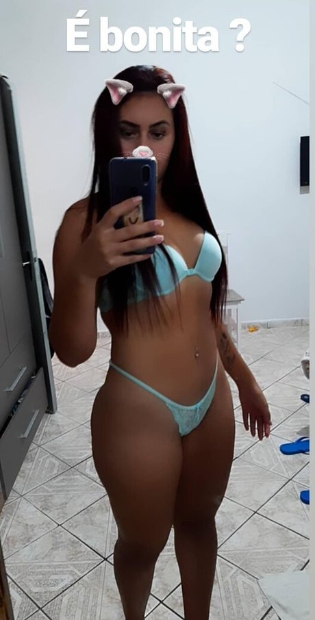 Bella Menezes