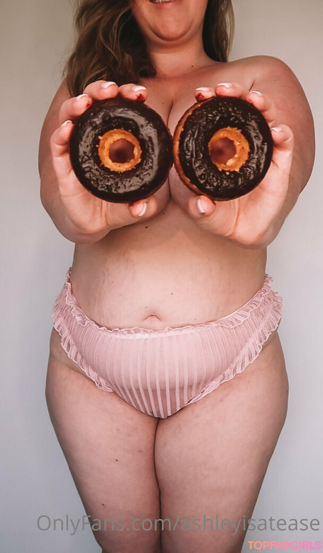 Foto desnuda filtrada de OnlyFans de Ashleytheteasefree #63 Foto desnuda filtrada de OnlyFans de Ashleytheteasefree #63