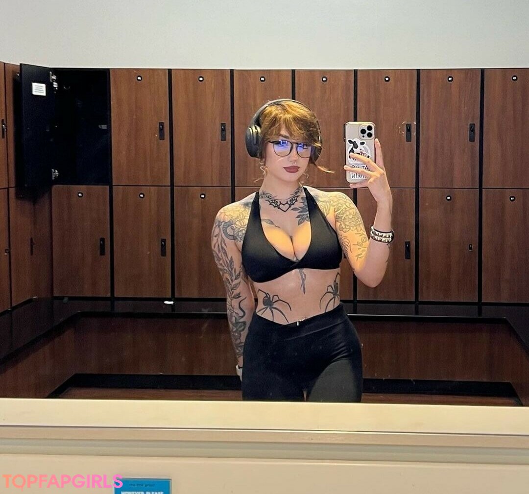 Foto desnuda filtrada de OnlyFans de Roseredroom #1 Foto desnuda filtrada de OnlyFans de Roseredroom #1