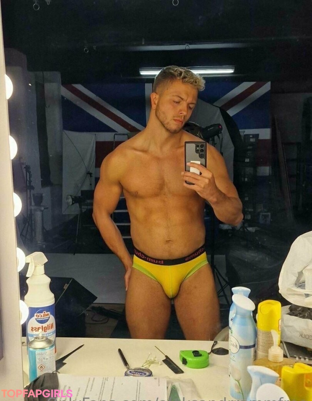 Foto desnuda filtrada de OnlyFans de Aleksandrrammfree #188 Foto desnuda filtrada de OnlyFans de Aleksandrrammfree #188