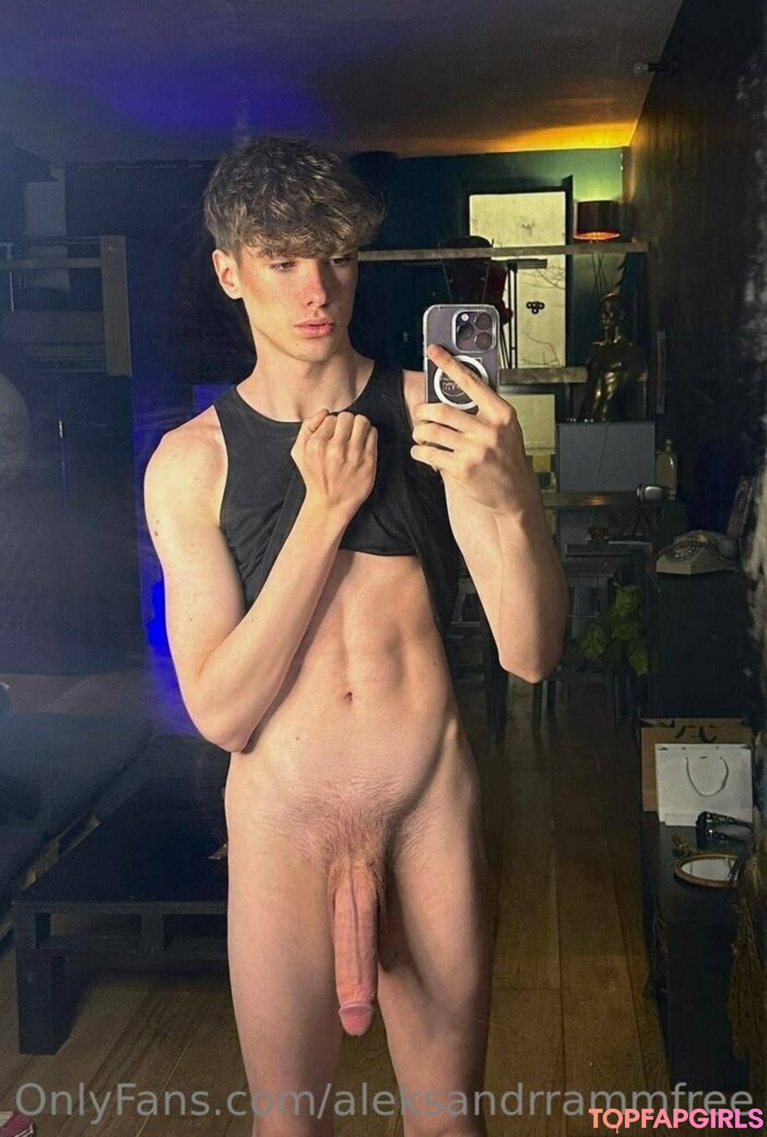 Foto desnuda filtrada de OnlyFans de Aleksandrrammfree #418 Foto desnuda filtrada de OnlyFans de Aleksandrrammfree #418