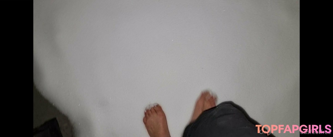 Foto desnuda filtrada de OnlyFans de Ladsfeetfree #109 Foto desnuda filtrada de OnlyFans de Ladsfeetfree #109