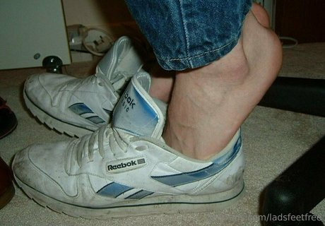 Ladsfeetfree