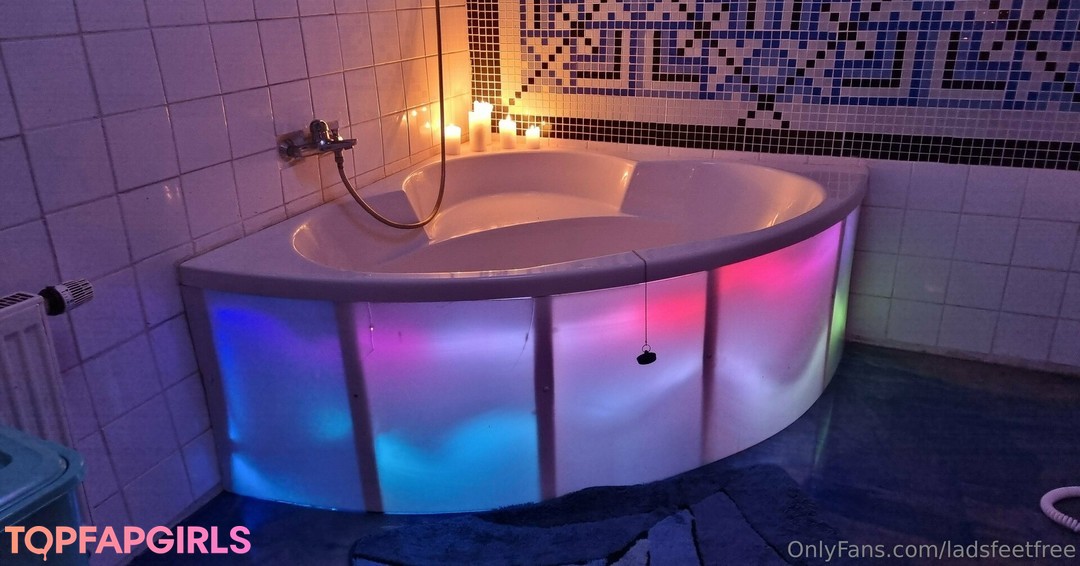 Foto desnuda filtrada de OnlyFans de Ladsfeetfree #162 Foto desnuda filtrada de OnlyFans de Ladsfeetfree #162
