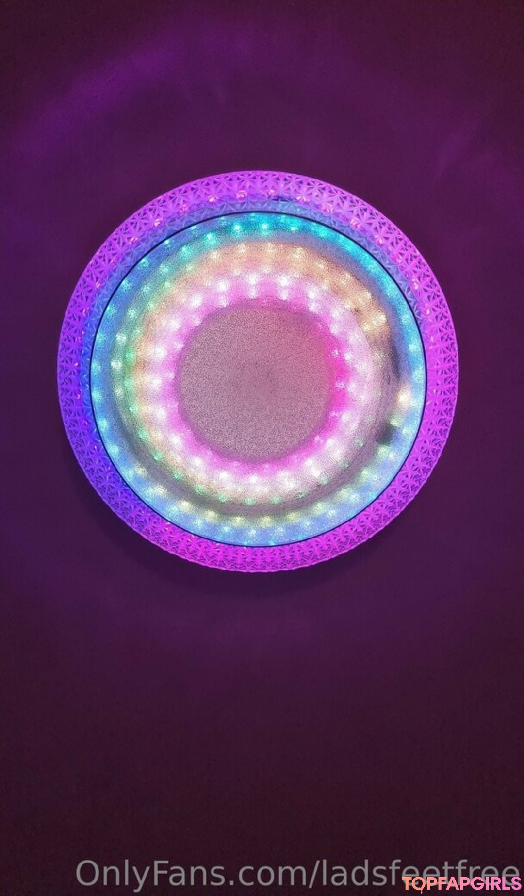 Foto desnuda filtrada de OnlyFans de Ladsfeetfree #163 Foto desnuda filtrada de OnlyFans de Ladsfeetfree #163