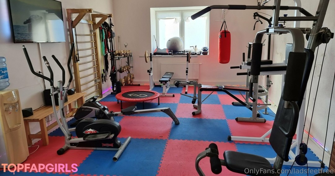 Foto desnuda filtrada de OnlyFans de Ladsfeetfree #187 Foto desnuda filtrada de OnlyFans de Ladsfeetfree #187