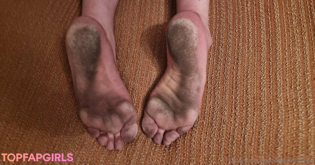 Foto desnuda filtrada de OnlyFans de Ladsfeetfree #208 Foto desnuda filtrada de OnlyFans de Ladsfeetfree #208