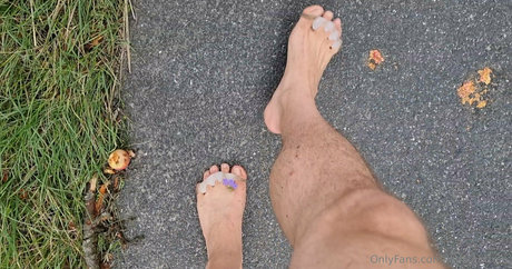 Ladsfeetfree