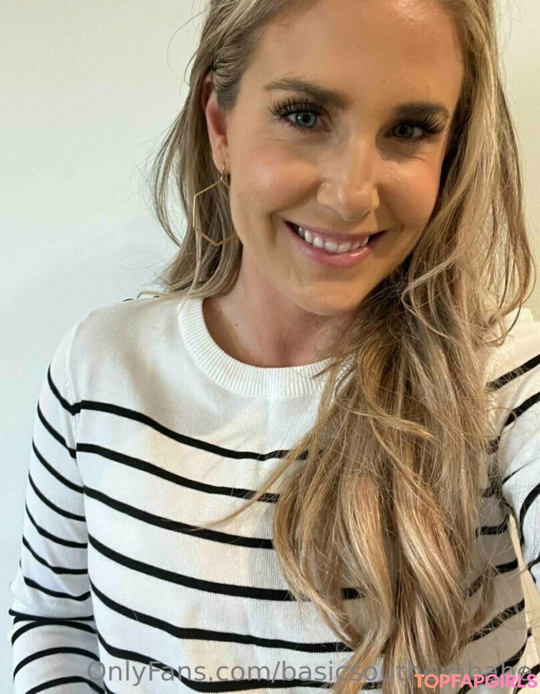 Foto desnuda filtrada de OnlyFans de Basicsouthernbabe #81 Foto desnuda filtrada de OnlyFans de Basicsouthernbabe #81