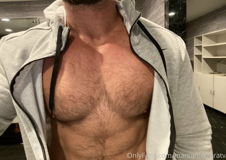 Foto desnuda filtrada de OnlyFans de Manuelferraratv