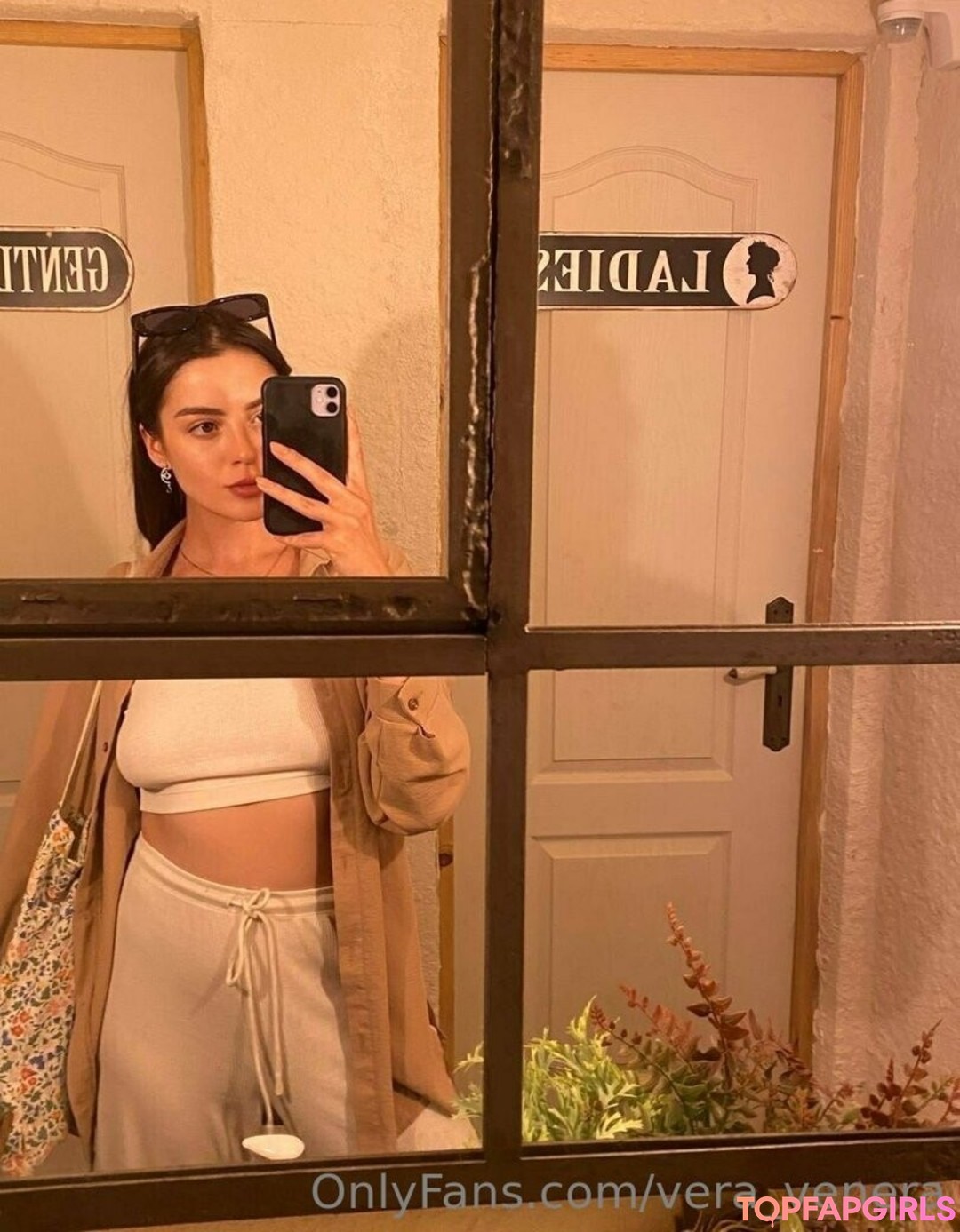 Foto desnuda filtrada de OnlyFans de Veravenera #68 Foto desnuda filtrada de OnlyFans de Veravenera #68