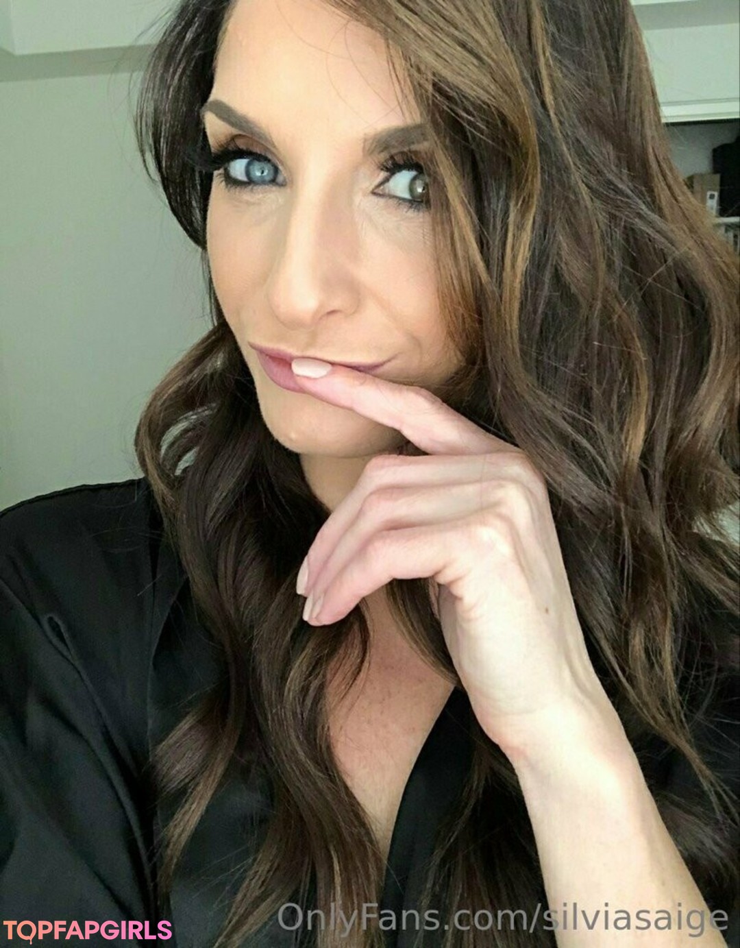 Foto desnuda filtrada de OnlyFans de Silviasaige #49 Foto desnuda filtrada de OnlyFans de Silviasaige #49