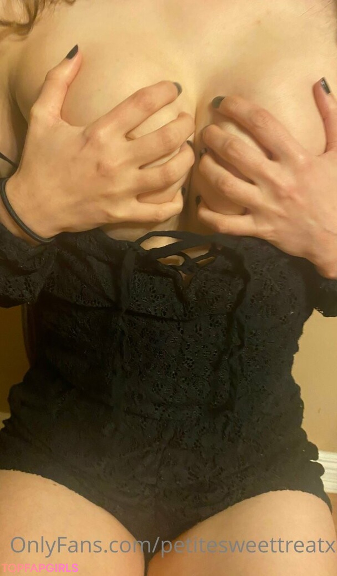 Foto desnuda filtrada de OnlyFans de Petitesweettreatx #108 Foto desnuda filtrada de OnlyFans de Petitesweettreatx #108