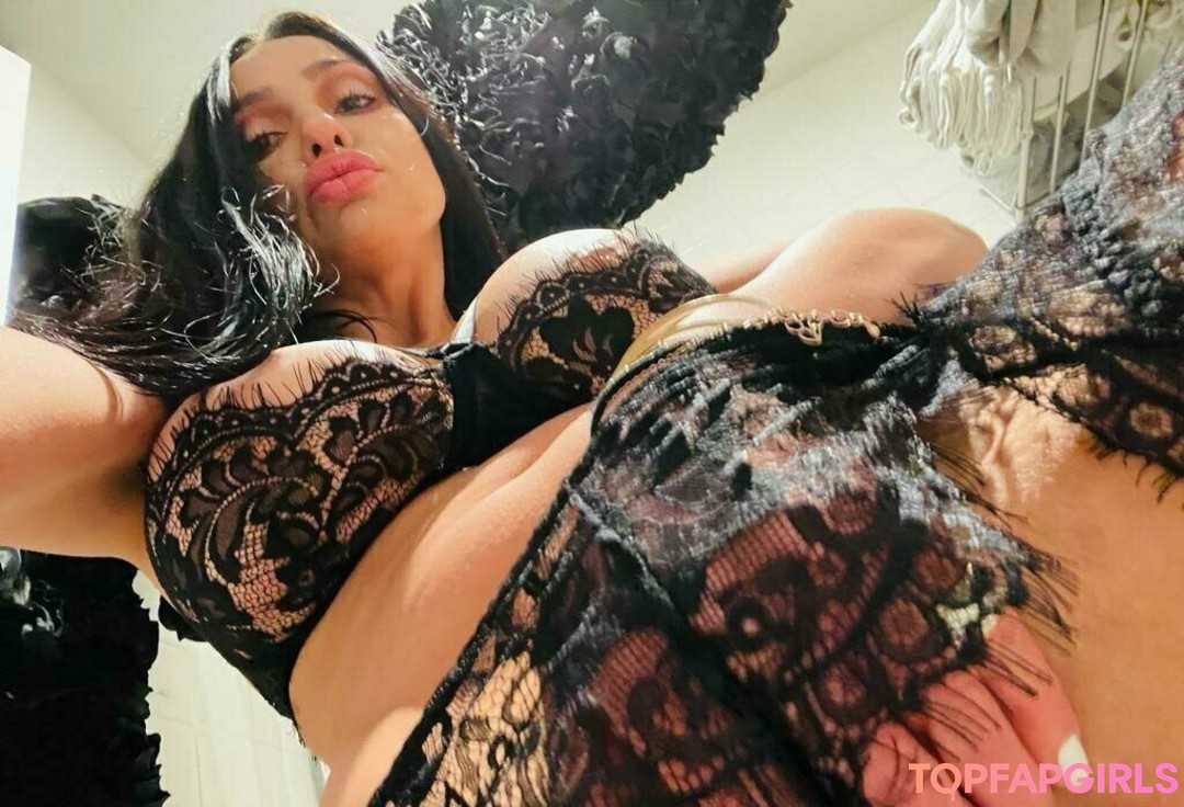 Foto desnuda filtrada de OnlyFans de Audreybitoni #287 Foto desnuda filtrada de OnlyFans de Audreybitoni #287